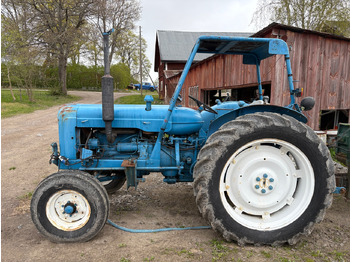 Traktor FORDSON