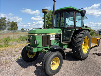 Traktor JOHN DEERE 2140