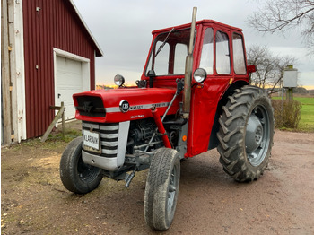 Traktor MASSEY FERGUSON 100 series