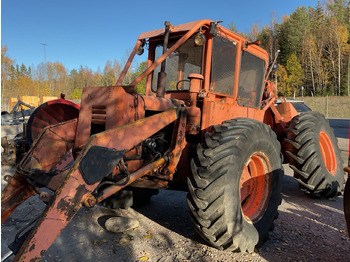 Traktor VALMET 465