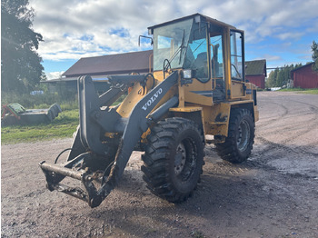 Gumikerekes homlokrakodó VOLVO L40