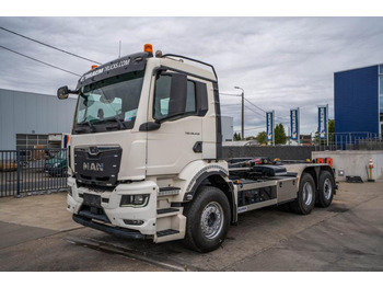 Horgos rakodó teherautó MAN TGS 26.430