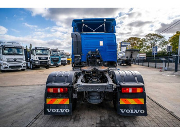 Nyergesvontató Volvo FMX 420+KIPHYDR.: 5 kép. Nyergesvontató Volvo FMX 420+KIPHYDR.: 5 kép.