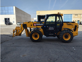 Teleszkópos rakodó JCB