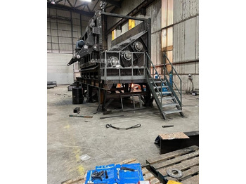 Új Portáldaru Galen LOG DEBARKER: 4 kép. Új Portáldaru Galen LOG DEBARKER: 4 kép.