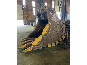 Kotró kanál Komatsu PC1250 Extreme Heavy Duty Bucket: 2 kép. Kotró kanál Komatsu PC1250 Extreme Heavy Duty Bucket: 2 kép.