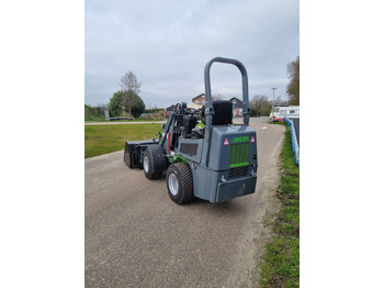 Gumikerekes homlokrakodó WCM -L1460 shovel met beugel: 4 kép.