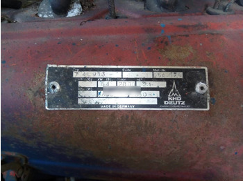 Motor - Teherautó Deutz F4L913: 5 kép.