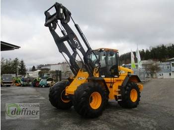 Gumikerekes homlokrakodó JCB 435S