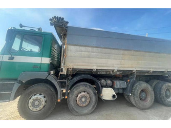 Billenőplatós teherautó MAN