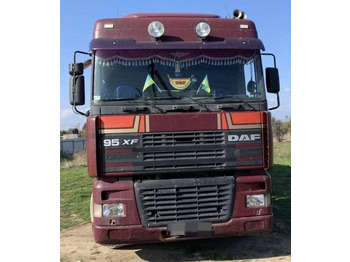 Nyergesvontató DAF XF 95