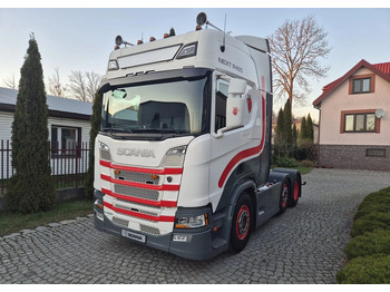 Nyergesvontató SCANIA R 450