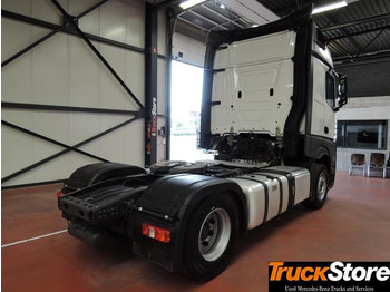 Nyergesvontató Mercedes-Benz Actros 1851 LS: 4 kép.