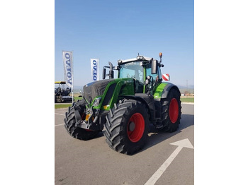 Traktor FENDT 828 Vario