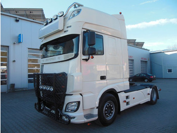 Nyergesvontató DAF XF 106 480