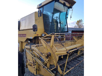 Kombájn NEW HOLLAND