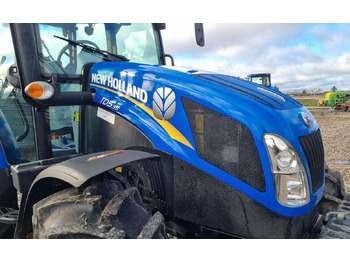 Traktor NEW HOLLAND TD5
