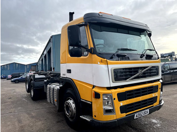 VOLVO FM9 260 6X2 lízing VOLVO FM9 260 6X2: 1 kép.