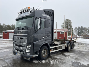 Rönkszállító teherautó VOLVO FH16