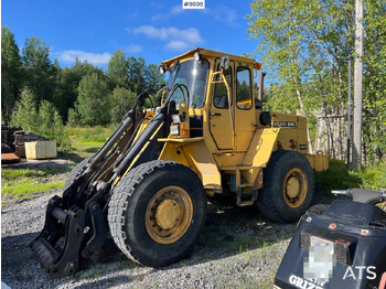 Gumikerekes homlokrakodó VOLVO 4300