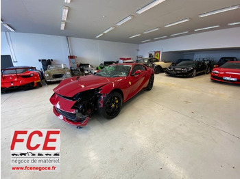 Autó FERRARI
