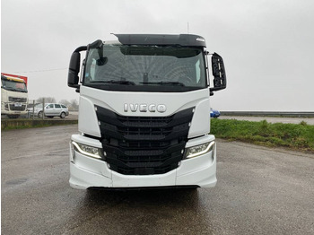 Autószállító teherautó Iveco S WAY480 /FIAULT PF60 +GRUE HMF endommagée: 3 kép.