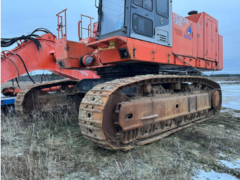 Lánctalpas kotró Hitachi EX1200-5D: 2 kép. Lánctalpas kotró Hitachi EX1200-5D: 2 kép.