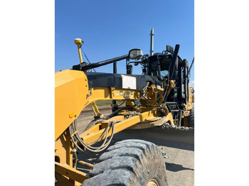Gréder CATERPILLAR 120