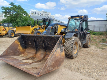 Teleszkópos rakodó CATERPILLAR TH