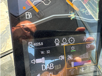 Lánctalpas kotró CAT 308CR: 5 kép. Lánctalpas kotró CAT 308CR: 5 kép.