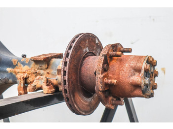 Hátsó tengely - Teherautó Mercedes-Benz HL2/30C-5.6 40/11: 3 kép. Hátsó tengely - Teherautó Mercedes-Benz HL2/30C-5.6 40/11: 3 kép.