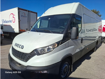 Kisbusz IVECO Daily 35s16