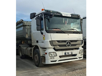 Nyergesvontató MERCEDES-BENZ Actros 1844