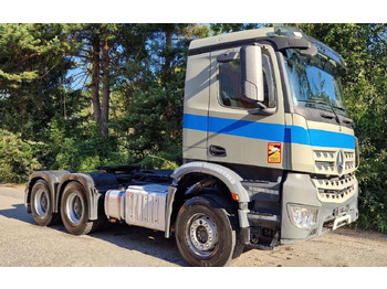 Nyergesvontató MERCEDES-BENZ Arocs 2648
