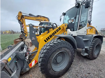 Gumikerekes homlokrakodó LIEBHERR L 514 Stereo