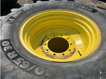 Gumiabroncs - Mezőgazdasági gépek Michelin 540/65R30 till John Deere 7430: 4 kép.