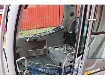 Fülke - Mezőgazdasági gépek New Holland WE150C: 5 kép.
