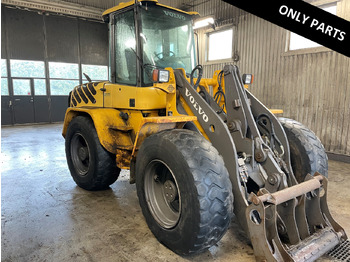 Gumikerekes homlokrakodó VOLVO L40B