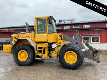 Gumikerekes homlokrakodó VOLVO L90