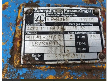Csonkállvány - Mezőgazdasági gépek Caterpillar 212 ZF AP-B355 , APL-B355 zwolnica zwrotnica Piasta obudowa mostu: 2 kép.
