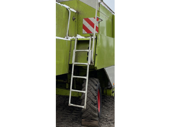 Lépcső CLAAS