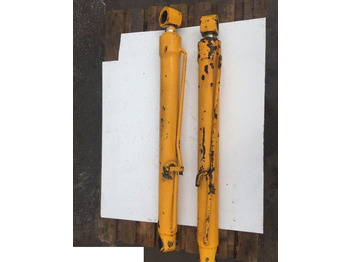 Hidraulikus henger JCB