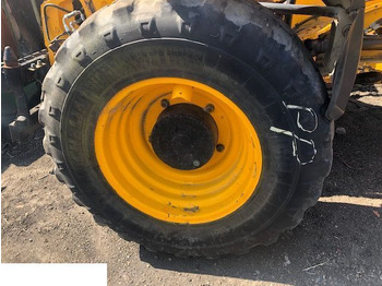 Felni JCB