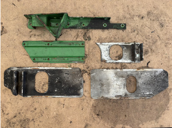 Karosszéria és külső JOHN DEERE