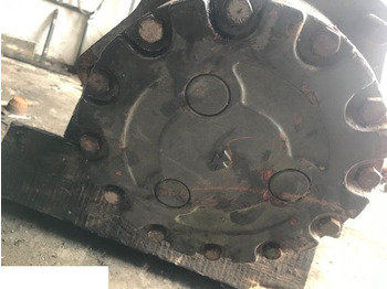 Véglehajtás MASSEY FERGUSON