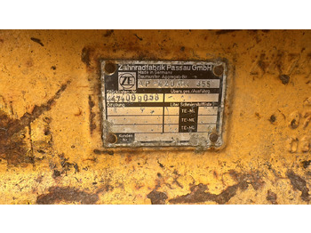 Véglehajtás - Mezőgazdasági gépek Most Napędowy ZF AP-420 , zwolnica wkład mostu części obudowa mostu: 4 kép. Véglehajtás - Mezőgazdasági gépek Most Napędowy ZF AP-420 , zwolnica wkład mostu części obudowa mostu: 4 kép.