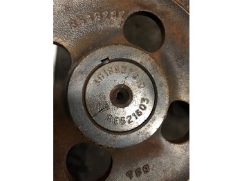Vezérműtengely - Mezőgazdasági gépek Walek Rozrządu - John Deere 6068 RE521603: 2 kép.
