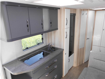 Lakókocsi HOBBY DE LUXE 545 KMF