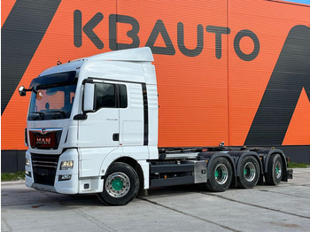 Horgos rakodó teherautó MAN TGX 35.580