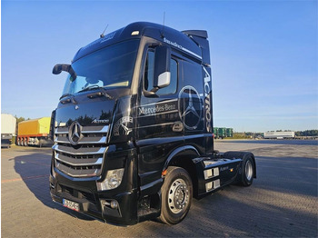 Nyergesvontató MERCEDES-BENZ Actros 1843